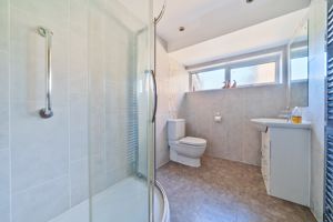 Shower room- click for photo gallery